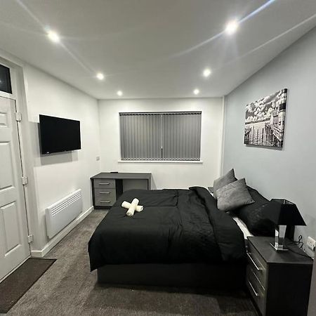 Luxurious 2 Bedroom Flat Beeston Hill Екстер'єр фото